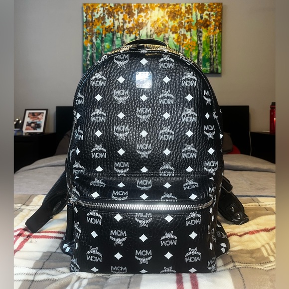 MCM Stark Backpack (M) - Picture 2 of 10